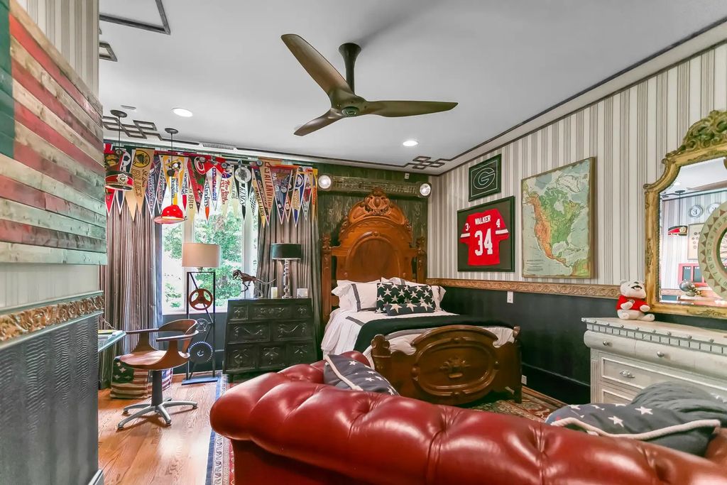 The Estate in Charlotte is an entertainers paradise and conveniently located, now available for sale. This home located at 8371 Providence Rd, Charlotte, North Carolina