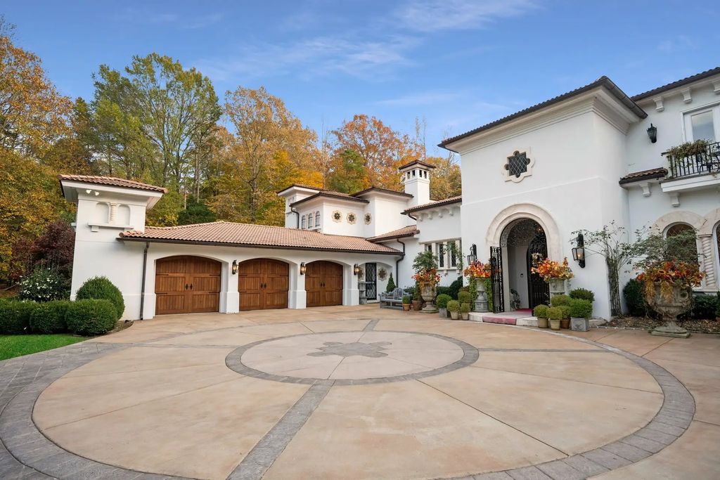 The Estate in Charlotte is an entertainers paradise and conveniently located, now available for sale. This home located at 8371 Providence Rd, Charlotte, North Carolina