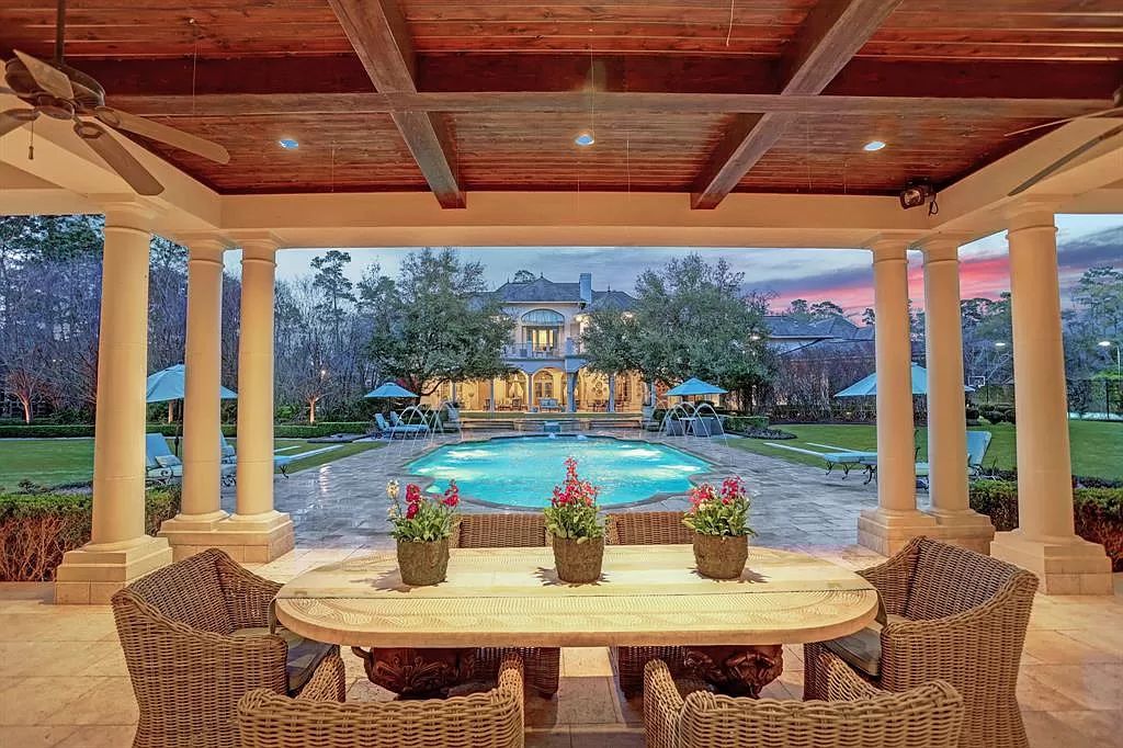 The Mansion in Tomball, a timeless estate with French style and old world charm featuring unique architectural design, attention to detail and the exceptional quality of materials is now available for sale. This home located at 36 Saddlebrook Ct, Tomball, Texas