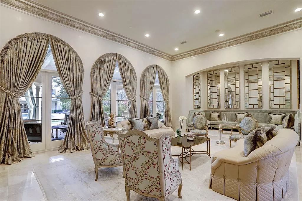 The Mansion in Tomball, a timeless estate with French style and old world charm featuring unique architectural design, attention to detail and the exceptional quality of materials is now available for sale. This home located at 36 Saddlebrook Ct, Tomball, Texas