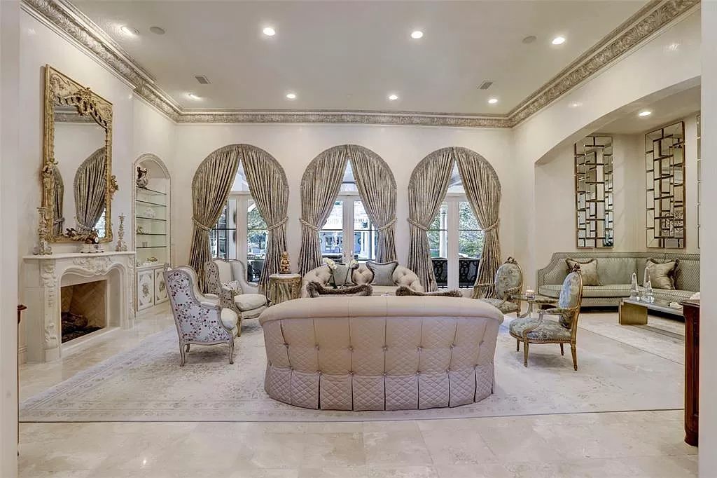 The Mansion in Tomball, a timeless estate with French style and old world charm featuring unique architectural design, attention to detail and the exceptional quality of materials is now available for sale. This home located at 36 Saddlebrook Ct, Tomball, Texas