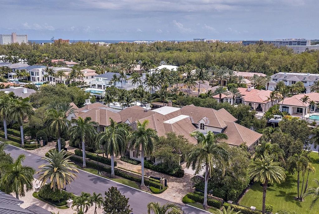 The Mansion in Boca Raton, one of the most celebrated estates in the Royal Palm Yacht & County Club encompasses luxurious living with stunning flagstone terraces, a resort-style pool, and grand entertainment loggia is now available for sale. This home located at 200 W Coconut Palm Rd, Boca Raton, Florida
