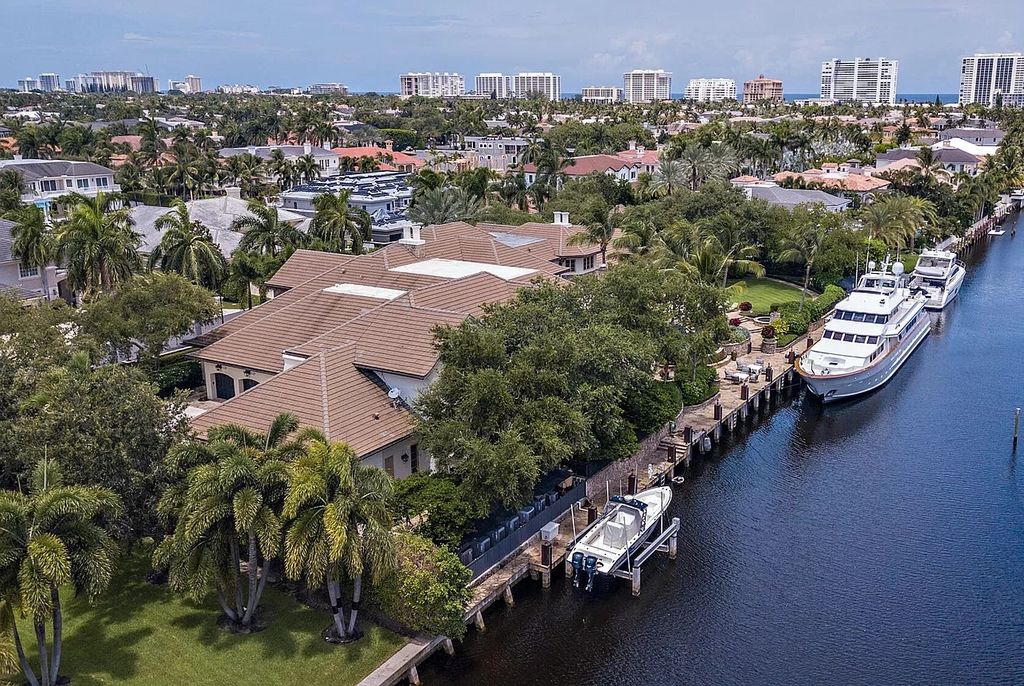 The Mansion in Boca Raton, one of the most celebrated estates in the Royal Palm Yacht & County Club encompasses luxurious living with stunning flagstone terraces, a resort-style pool, and grand entertainment loggia is now available for sale. This home located at 200 W Coconut Palm Rd, Boca Raton, Florida