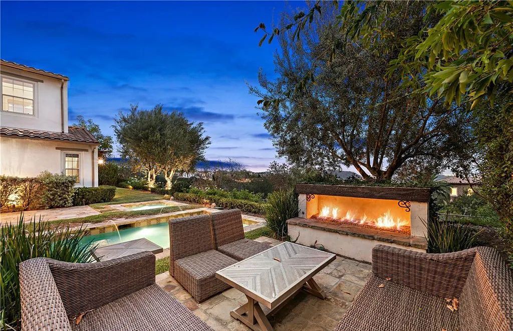 The Home in San Clemente, a beautifully upgraded residence offers panoramic ocean, valley, hill and city-light views from indoor and outdoor living areas is now available for sale. This home located at 18 Via Alcamo, San Clemente, California
