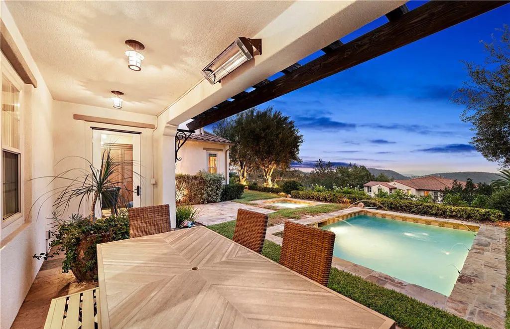 The Home in San Clemente, a beautifully upgraded residence offers panoramic ocean, valley, hill and city-light views from indoor and outdoor living areas is now available for sale. This home located at 18 Via Alcamo, San Clemente, California