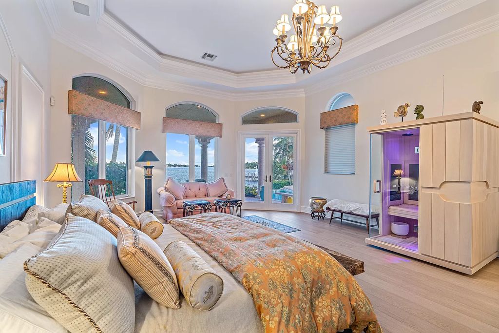 The Estate in Jupiter, a spectacular home with-in minutes to the Atlantic Ocean offering amazing water life is now available for sale. This home located at 19010 Loxahatchee River Rd, Jupiter, Florida