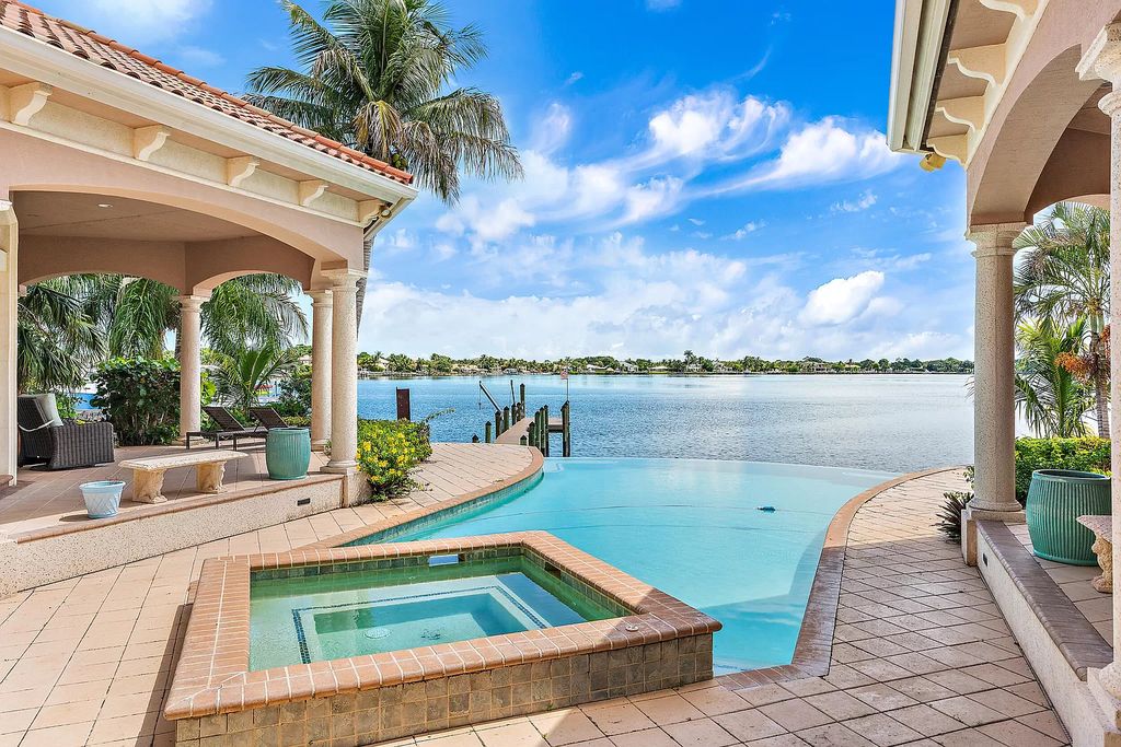 The Estate in Jupiter, a spectacular home with-in minutes to the Atlantic Ocean offering amazing water life is now available for sale. This home located at 19010 Loxahatchee River Rd, Jupiter, Florida