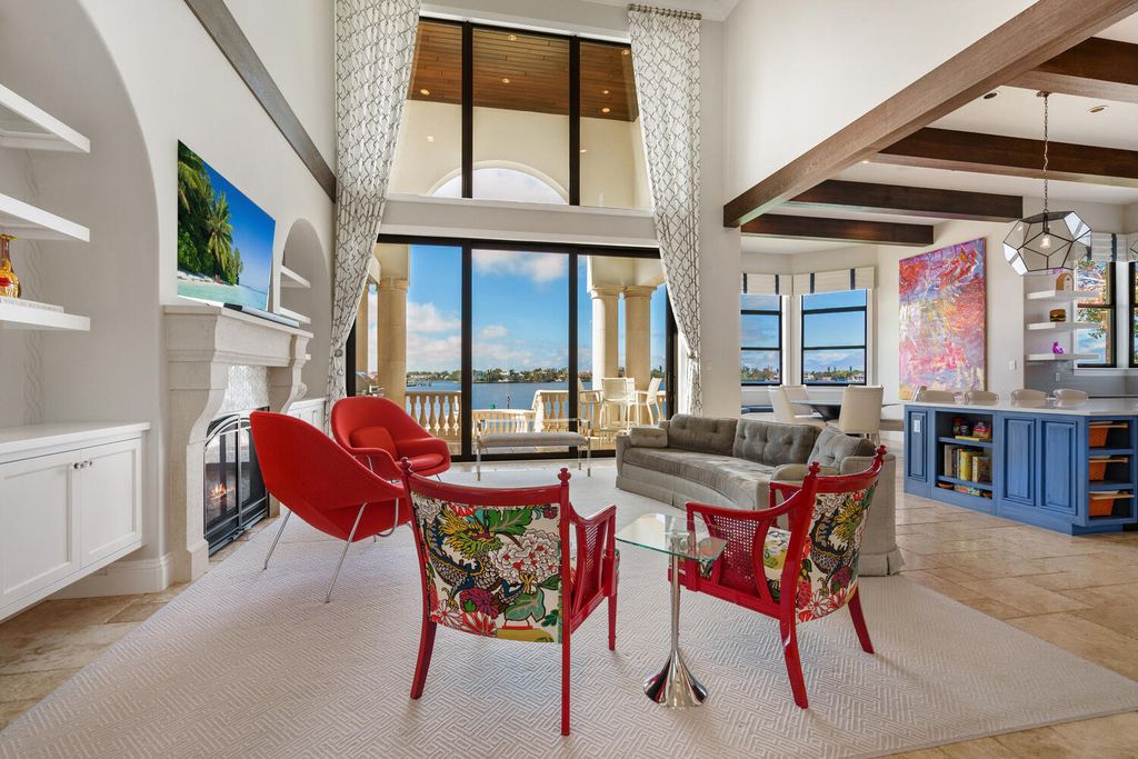 7350 Captain Kidd Ave, Sarasota, Florida is an amazing bay front estate accentuates a light and bright designer open floor plan which effortlessly blends architectural character with a modern look.