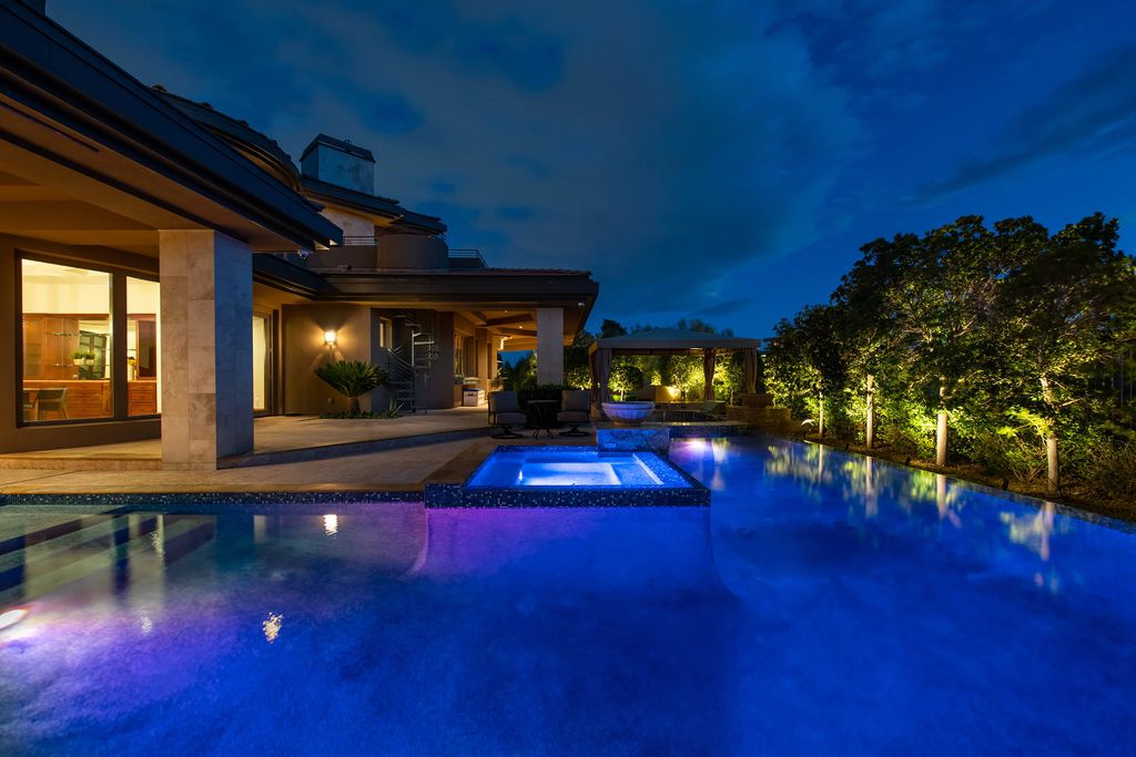The Home in Las Vegas, an entertainer's dream at the end of a cul-de-sac with unobstructed mountain views boasting large, bright rooms, pocketing doors and windows as well as an abundance of natural light is now available for sale. This home located at 15 Bright Hollow Ct, Las Vegas, Nevada