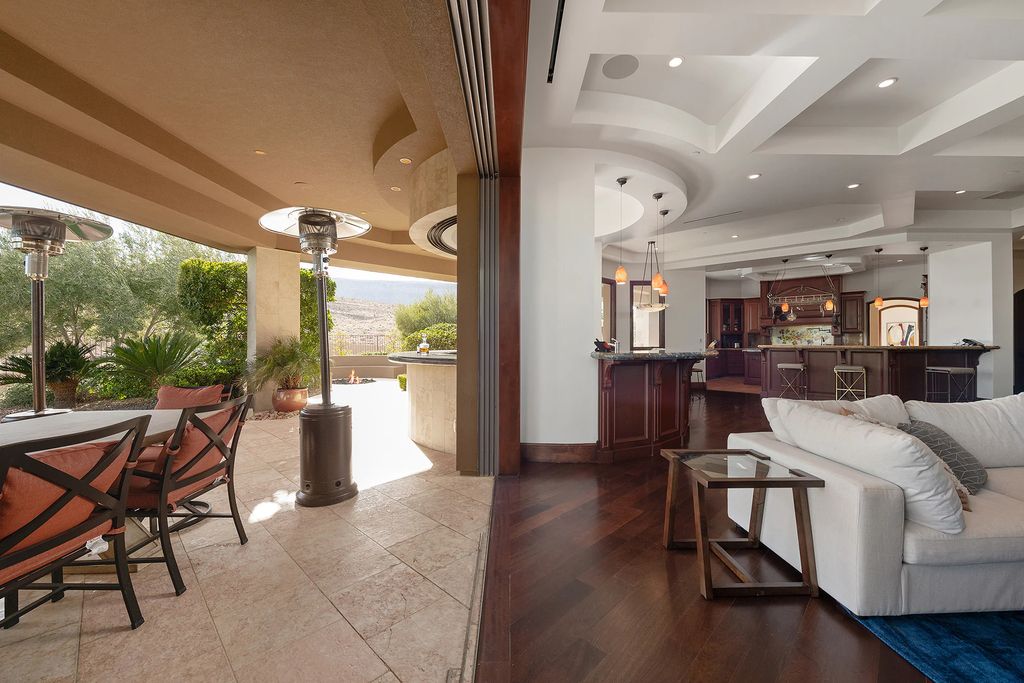 The Home in Las Vegas, an entertainer's dream at the end of a cul-de-sac with unobstructed mountain views boasting large, bright rooms, pocketing doors and windows as well as an abundance of natural light is now available for sale. This home located at 15 Bright Hollow Ct, Las Vegas, Nevada