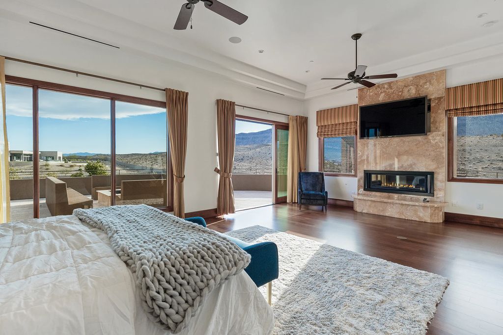 The Home in Las Vegas, an entertainer's dream at the end of a cul-de-sac with unobstructed mountain views boasting large, bright rooms, pocketing doors and windows as well as an abundance of natural light is now available for sale. This home located at 15 Bright Hollow Ct, Las Vegas, Nevada