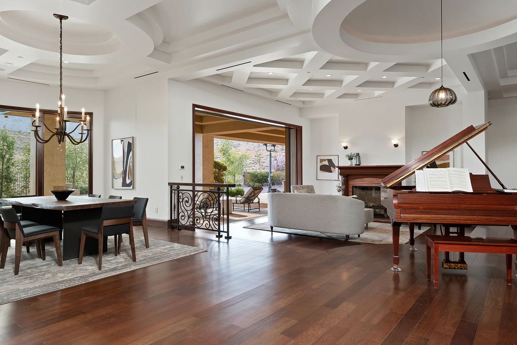 The Home in Las Vegas, an entertainer's dream at the end of a cul-de-sac with unobstructed mountain views boasting large, bright rooms, pocketing doors and windows as well as an abundance of natural light is now available for sale. This home located at 15 Bright Hollow Ct, Las Vegas, Nevada