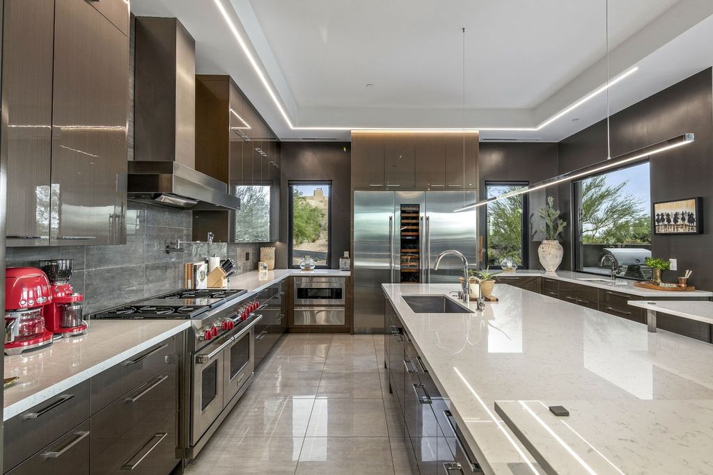 The Home in Scottsdale, a stunning desert contemporary estate which all on one level with open, airy and inviting floor plan encourages the seamless indoor outdoor living experience that is so unique to Arizona  is now available for sale. This home located at 39813 N 103rd Way, Scottsdale, Arizona