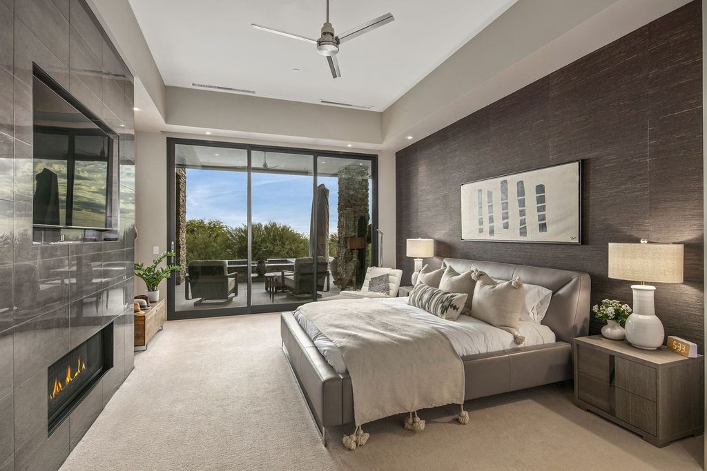 The Home in Scottsdale, a stunning desert contemporary estate which all on one level with open, airy and inviting floor plan encourages the seamless indoor outdoor living experience that is so unique to Arizona  is now available for sale. This home located at 39813 N 103rd Way, Scottsdale, Arizona