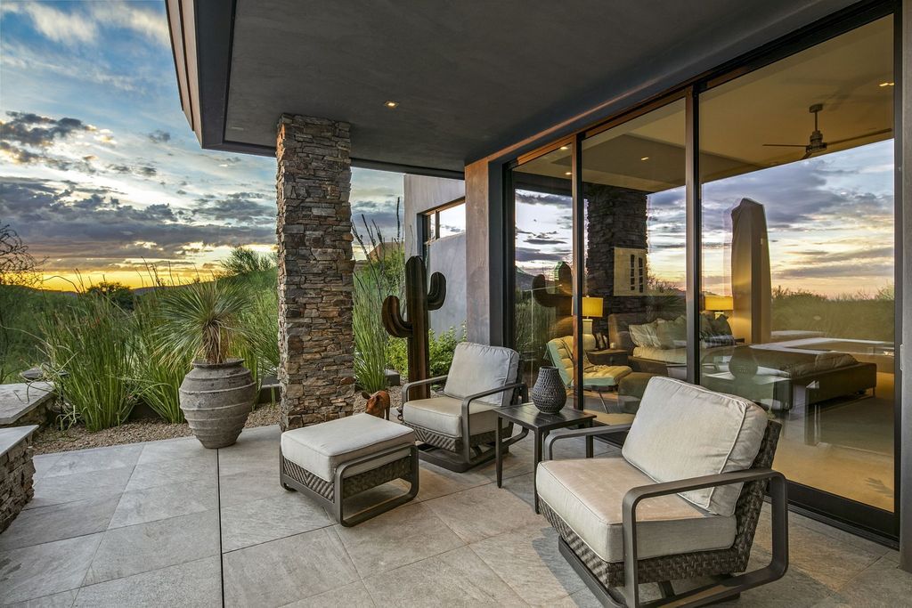 The Home in Scottsdale, a stunning desert contemporary estate which all on one level with open, airy and inviting floor plan encourages the seamless indoor outdoor living experience that is so unique to Arizona  is now available for sale. This home located at 39813 N 103rd Way, Scottsdale, Arizona