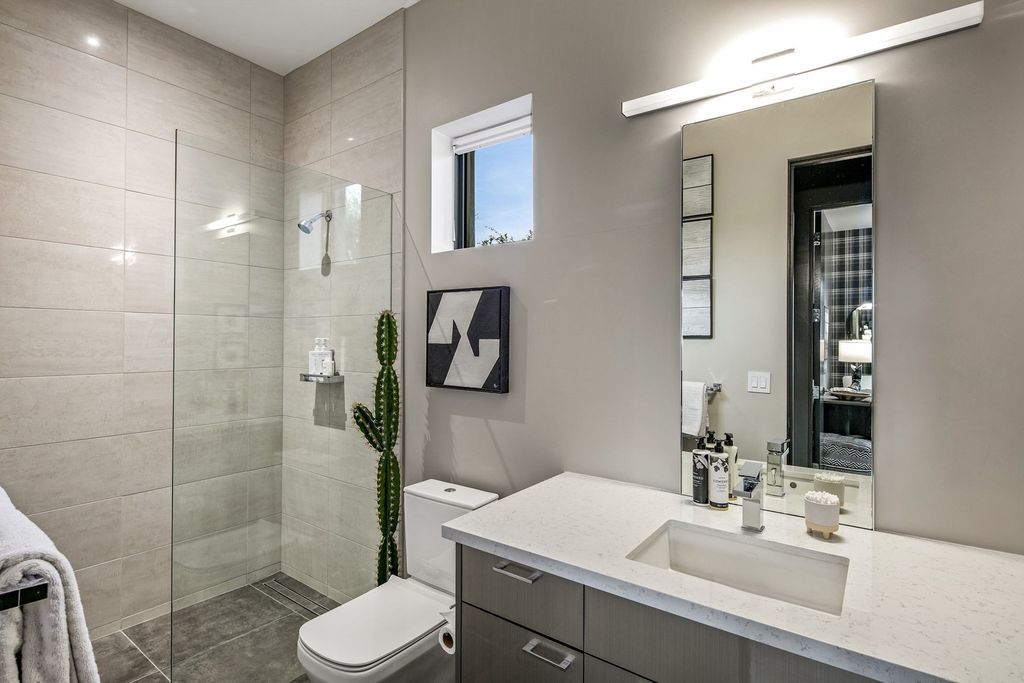 The Home in Scottsdale, a stunning desert contemporary estate which all on one level with open, airy and inviting floor plan encourages the seamless indoor outdoor living experience that is so unique to Arizona  is now available for sale. This home located at 39813 N 103rd Way, Scottsdale, Arizona