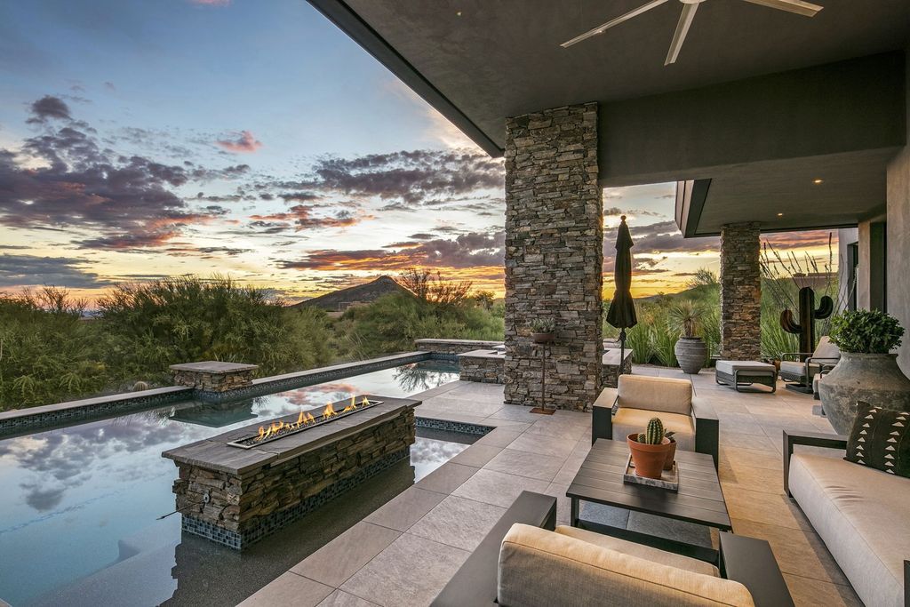 The Home in Scottsdale, a stunning desert contemporary estate which all on one level with open, airy and inviting floor plan encourages the seamless indoor outdoor living experience that is so unique to Arizona  is now available for sale. This home located at 39813 N 103rd Way, Scottsdale, Arizona