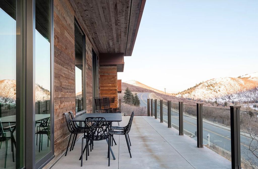 The Estate in Park City is a luxurious home full of handcrafted details, contemporary finishes, top-of-the-line appliances, and the latest in smart home systems now available for sale. This home located at 915 Mellow Mtn, Park City, Utah; offering 05 bedrooms and 07 bathrooms with 6,632 square feet of living spaces.