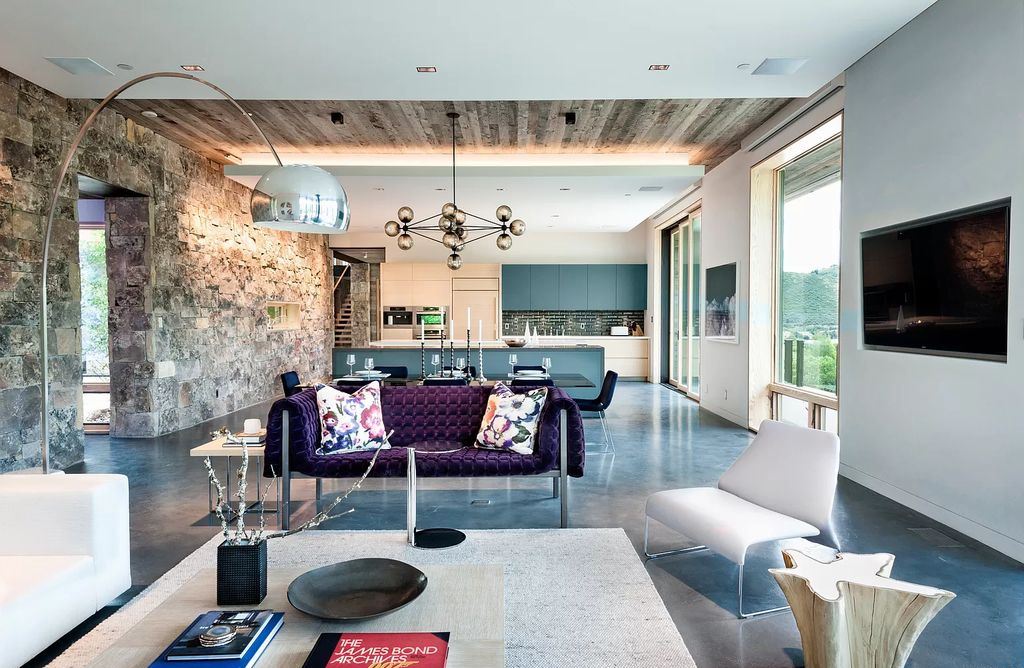 The Estate in Park City is a luxurious home full of handcrafted details, contemporary finishes, top-of-the-line appliances, and the latest in smart home systems now available for sale. This home located at 915 Mellow Mtn, Park City, Utah; offering 05 bedrooms and 07 bathrooms with 6,632 square feet of living spaces.