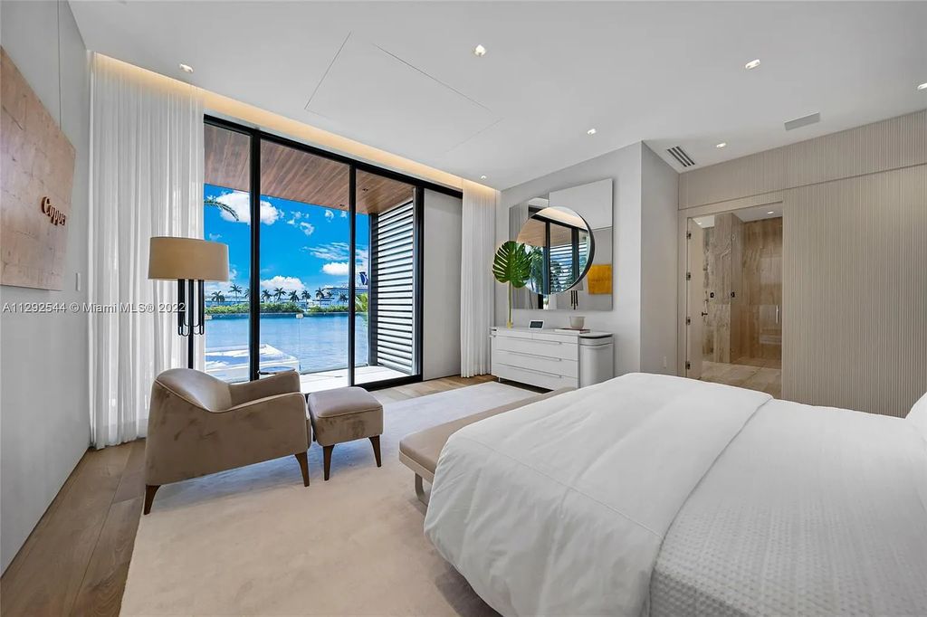 216 Palm Avenue, Miami Beach, Florida is a newly constructed waterfront masterpiece in one of the most coveted communities in Miami Beach with finest materials and highest standard in construction.