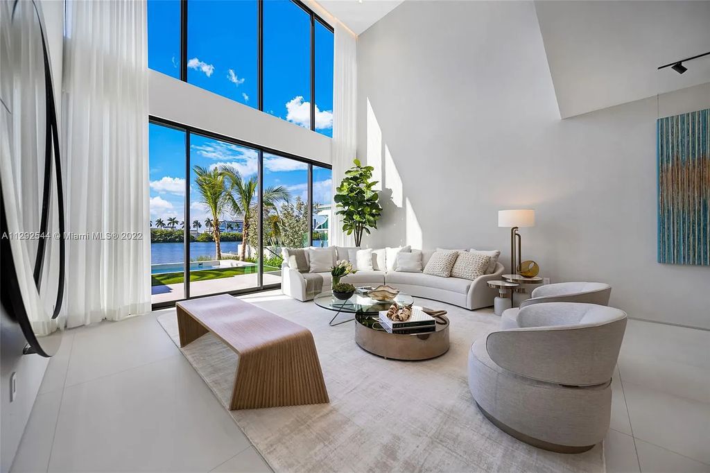 216 Palm Avenue, Miami Beach, Florida is a newly constructed waterfront masterpiece in one of the most coveted communities in Miami Beach with finest materials and highest standard in construction.