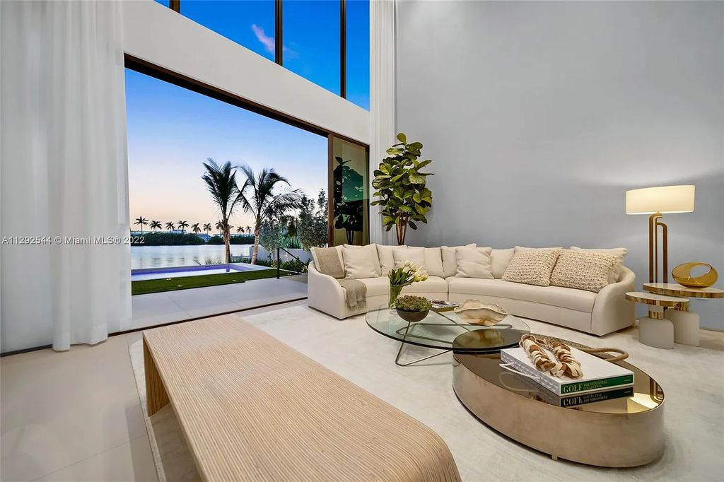 216 Palm Avenue, Miami Beach, Florida is a newly constructed waterfront masterpiece in one of the most coveted communities in Miami Beach with finest materials and highest standard in construction.