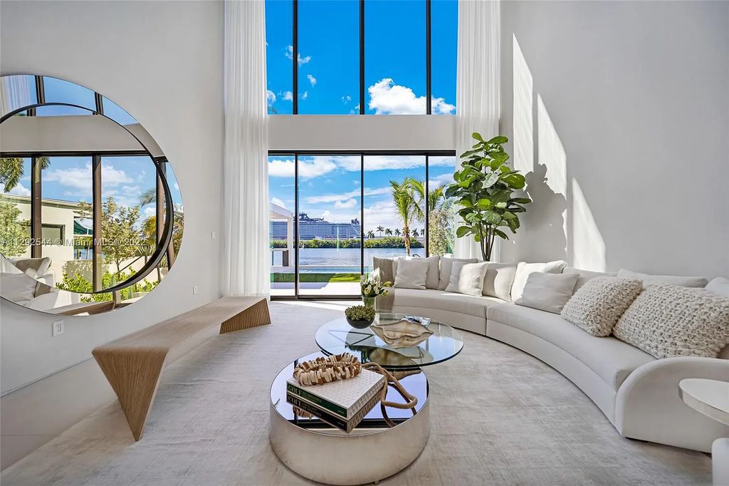 216 Palm Avenue, Miami Beach, Florida is a newly constructed waterfront masterpiece in one of the most coveted communities in Miami Beach with finest materials and highest standard in construction.