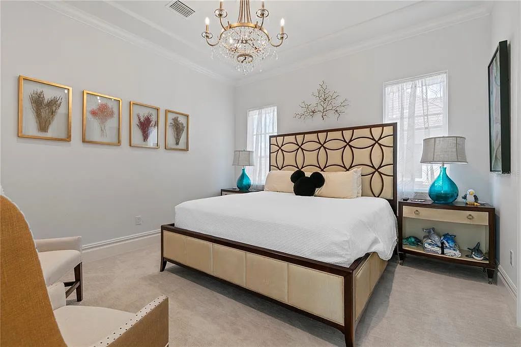 The Home in Orlando, a Spanish style residence nestled within the private residential community of Golden Oak with resort features including an expansive chef’s kitchen, Four Seasons catering kitchen, elevator, 3-car garage and two flex rooms is now available for sale. This home located at 10285 Summer Meadow Way, Orlando, Florida