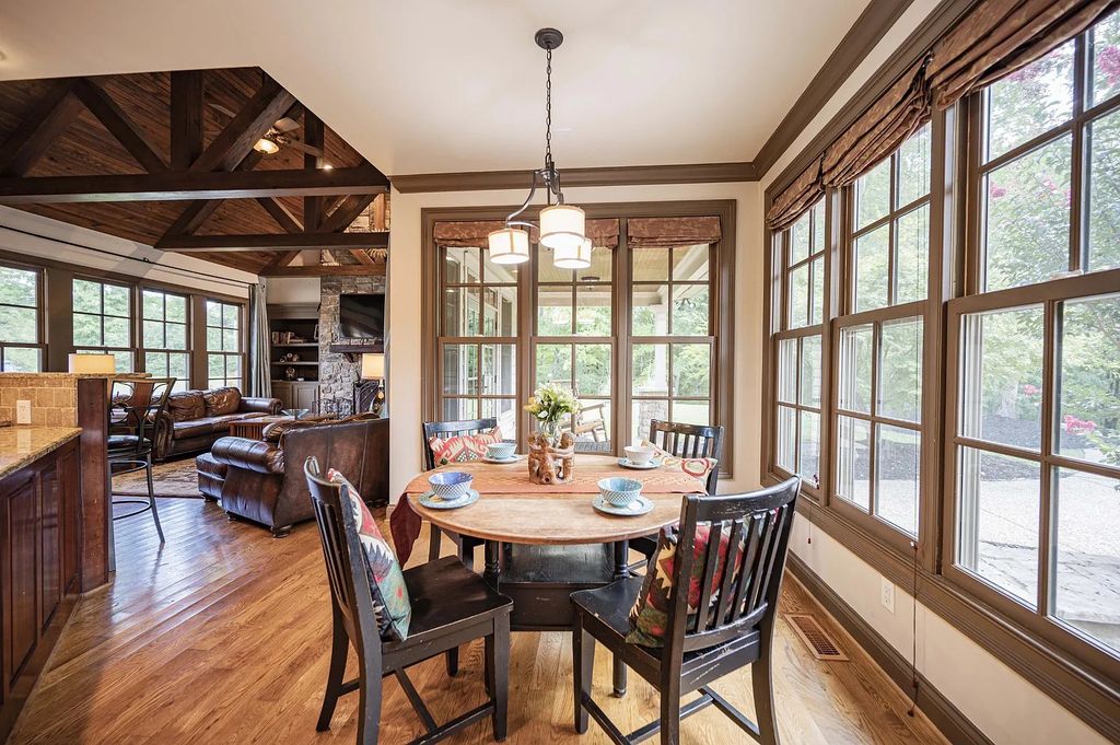 The Estate in Kingston Springs is a luxurious home that you have to see now available for sale. This home located at 872 Pinnacle Hill Rd, Kingston Springs, Tennessee; offering 03 bedrooms and 04 bathrooms with 4,192 square feet of living spaces. 