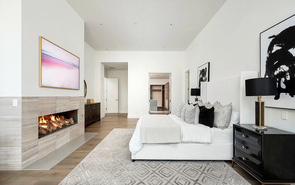 The Home in Scottsdale, a contemporary Bing Hu masterpiece located in the prestigious country club neighborhood of DC Ranch raises the bar for excellence is now available for sale. This home located at 9820 E Thompson Peak Pkwy UNIT 826, Scottsdale, Arizona