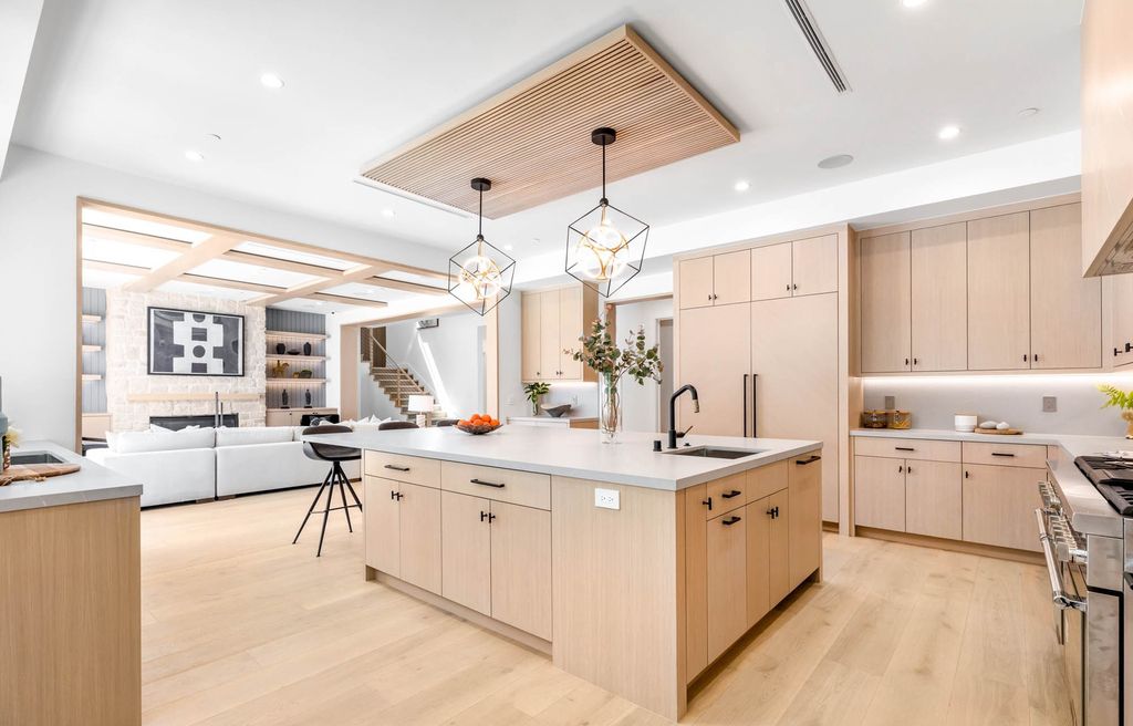 The Home in Tarzana, a secluded residence has been meticulously crafted with luxury comfort in mind offering an exquisite living experience is now available for sale. This home located at 5124 Calvin Ave, Tarzana, California
