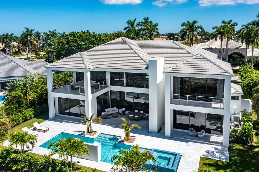The Home in Boca Raton, a brand new modern estate in the world-renowned St. Andrew CC was designed by George Brewer Architect and decorated by Zelman Design is now available for sale. This home located at 17192 Northway Cir, Boca Raton, Florida