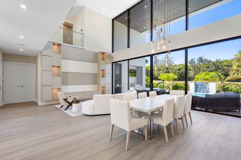 The Home in Boca Raton, a brand new modern estate in the world-renowned St. Andrew CC was designed by George Brewer Architect and decorated by Zelman Design is now available for sale. This home located at 17192 Northway Cir, Boca Raton, Florida