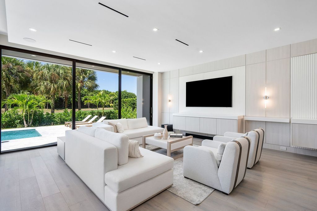 The Home in Boca Raton, a brand new modern estate in the world-renowned St. Andrew CC was designed by George Brewer Architect and decorated by Zelman Design is now available for sale. This home located at 17192 Northway Cir, Boca Raton, Florida