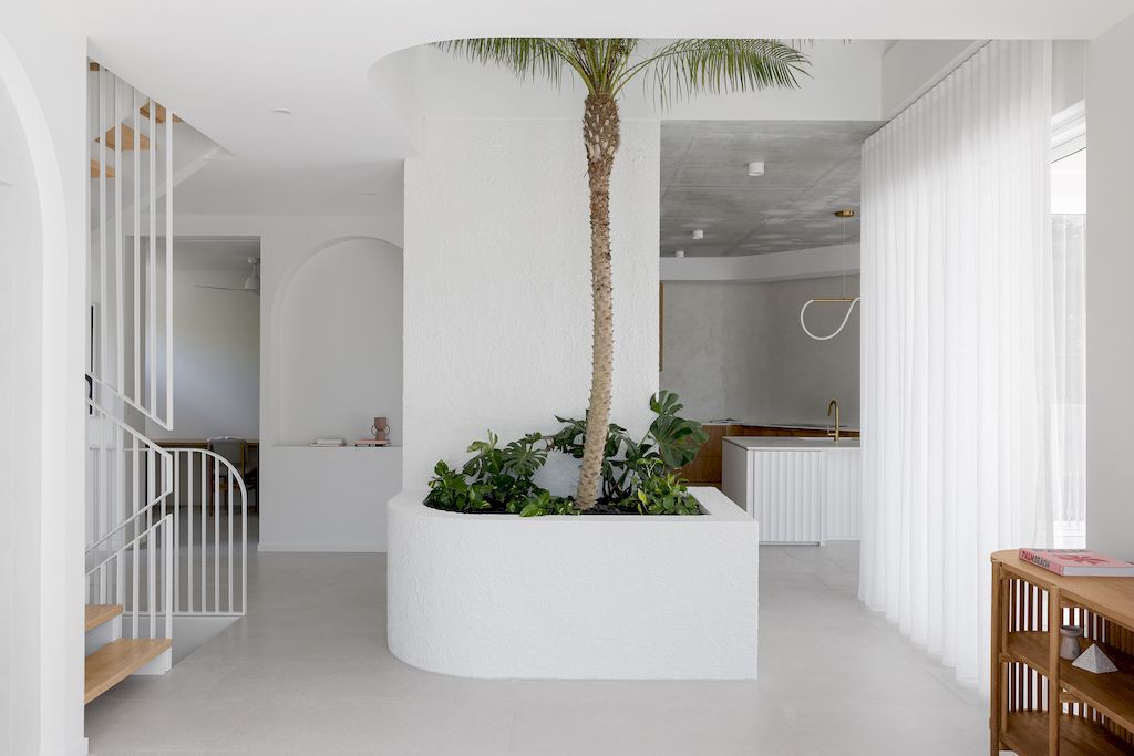 Clare House a Prominent Luxurious White Home by Invilla Architecture 4