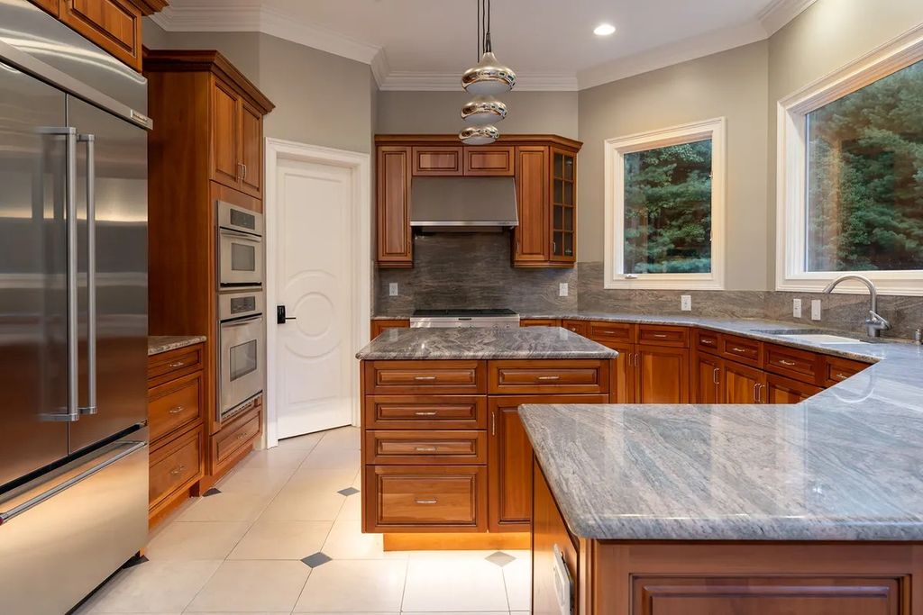 The Residence in Asheville is carefully considered and thoughtfully planned with plenty of entertaining spaces, now available for sale. This home located at 18 Cedar Hill Dr, Asheville, North Carolina