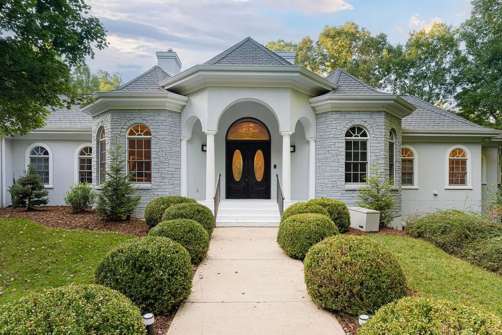 The Residence in Asheville is carefully considered and thoughtfully planned with plenty of entertaining spaces, now available for sale. This home located at 18 Cedar Hill Dr, Asheville, North Carolina