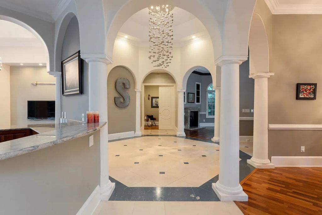The Residence in Asheville is carefully considered and thoughtfully planned with plenty of entertaining spaces, now available for sale. This home located at 18 Cedar Hill Dr, Asheville, North Carolina