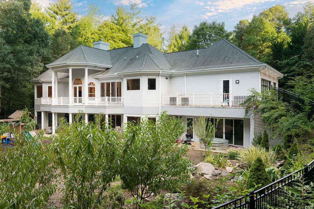 The Residence in Asheville is carefully considered and thoughtfully planned with plenty of entertaining spaces, now available for sale. This home located at 18 Cedar Hill Dr, Asheville, North Carolina