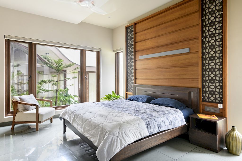 Contour House, spacious & comfort home by Archimatrix India Associates