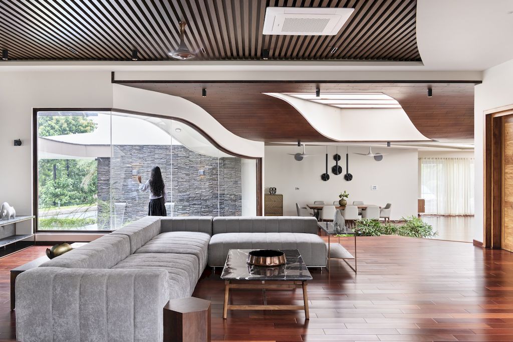 Contour House spacious comfort home by Archimatrix India Associates 7