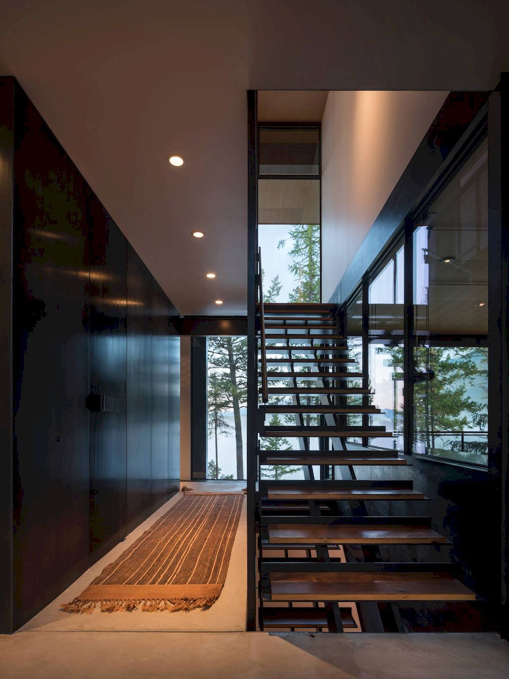 Dragonfly House, a Wonderful Indoor - Outdoor House by Olson Kundig