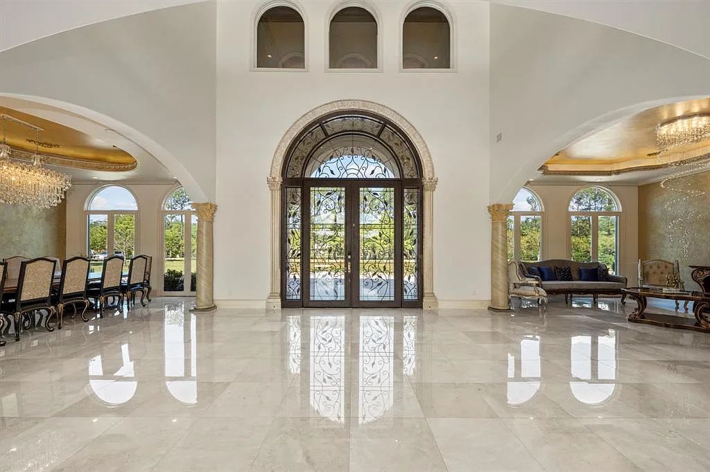 The Estate in Friendswood, an exceptional Mediterranean home with a breathtaking resort style backyard on 5 private wooded acres located along one of Friendswood’s most coveted streets is now available for sale. This home located at 10B Wilderness Trl, Friendswood, Texas