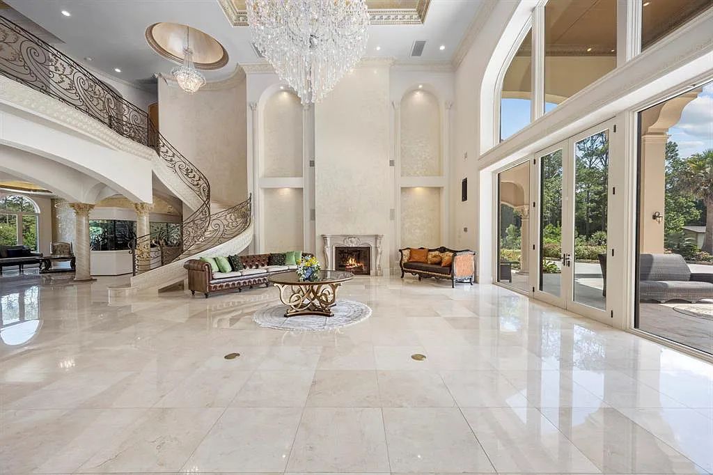 The Estate in Friendswood, an exceptional Mediterranean home with a breathtaking resort style backyard on 5 private wooded acres located along one of Friendswood’s most coveted streets is now available for sale. This home located at 10B Wilderness Trl, Friendswood, Texas