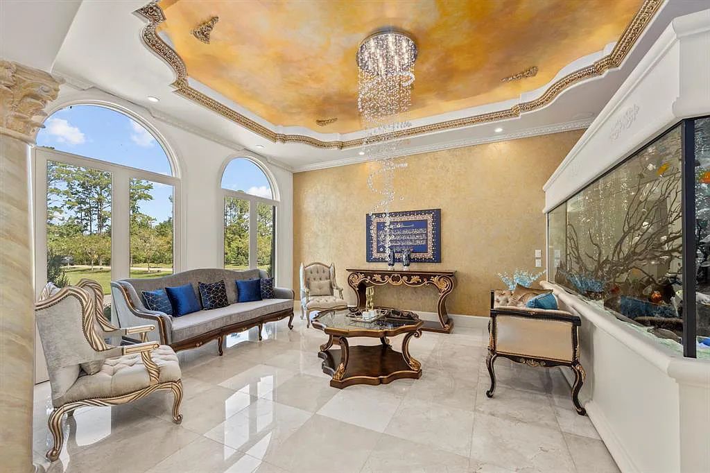 The Estate in Friendswood, an exceptional Mediterranean home with a breathtaking resort style backyard on 5 private wooded acres located along one of Friendswood’s most coveted streets is now available for sale. This home located at 10B Wilderness Trl, Friendswood, Texas