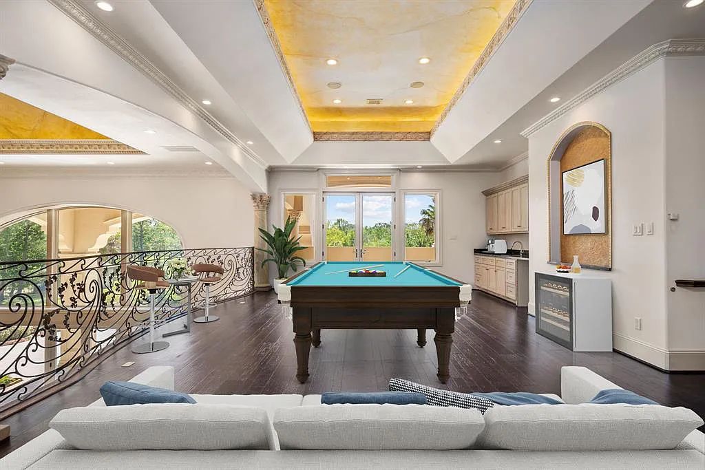 The Estate in Friendswood, an exceptional Mediterranean home with a breathtaking resort style backyard on 5 private wooded acres located along one of Friendswood’s most coveted streets is now available for sale. This home located at 10B Wilderness Trl, Friendswood, Texas