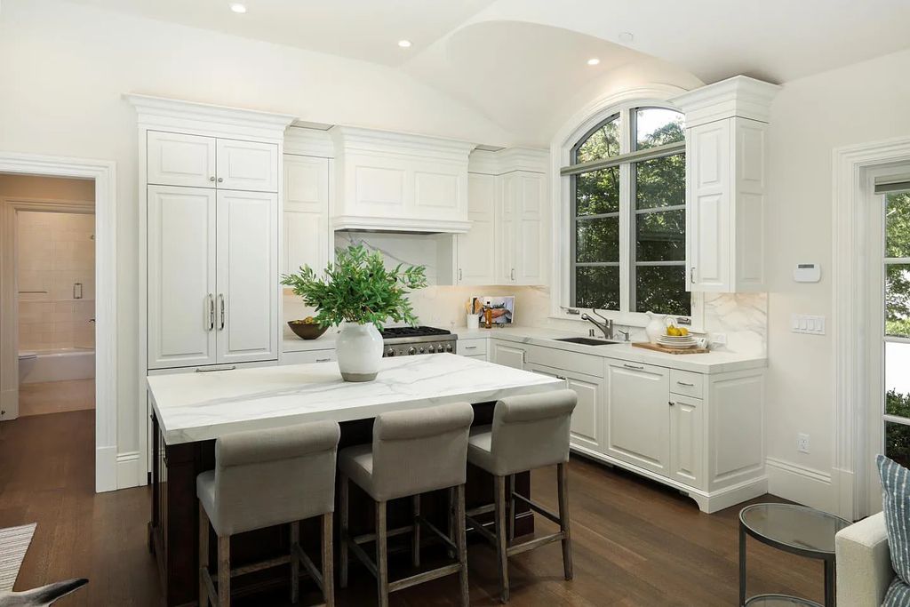 54 Mulberry Ln, Atherton, California is meticulously maintained estate sits on over an acre of level, flat grounds and positioned on the lot to capture abundant light throughout the day.