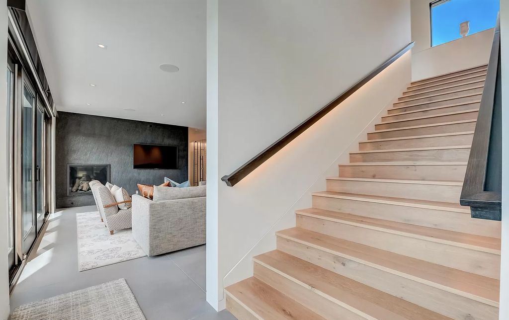 The Estate in Park City is a luxurious home that will exceed your expectations at every opportunity now available for sale. This home located at 725 Mellow Mountain Rd, Park City, Utah; offering 05 bedrooms and 07 bathrooms with 6,467 square feet of living spaces.