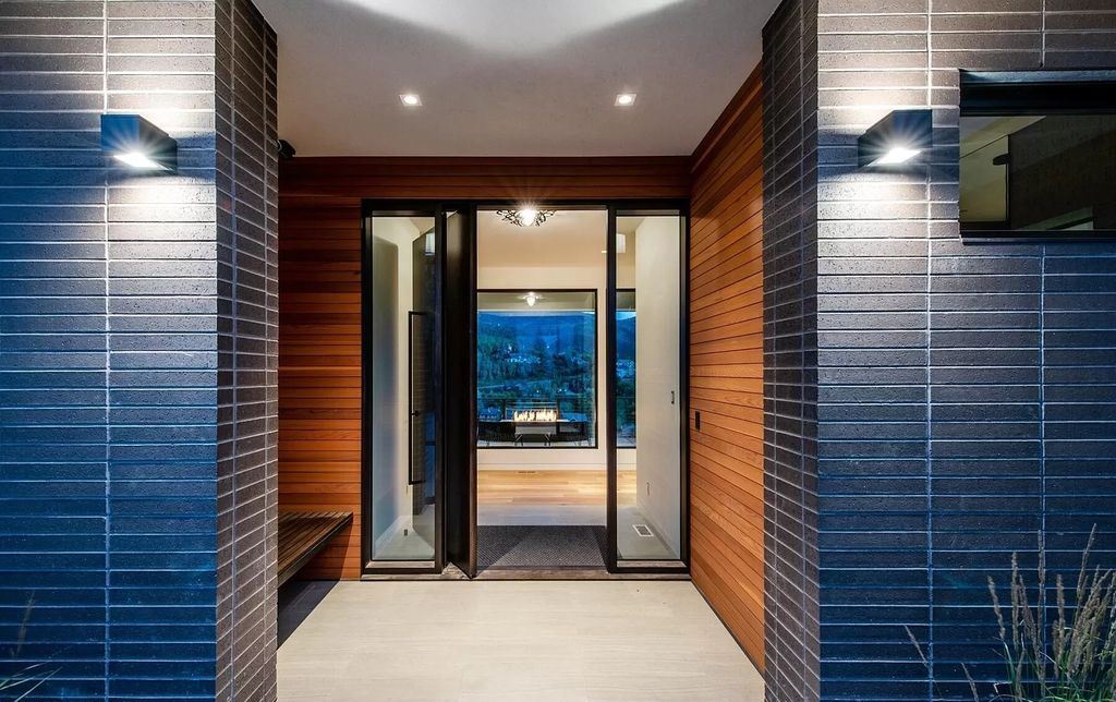 The Estate in Park City is a luxurious home that will exceed your expectations at every opportunity now available for sale. This home located at 725 Mellow Mountain Rd, Park City, Utah; offering 05 bedrooms and 07 bathrooms with 6,467 square feet of living spaces.