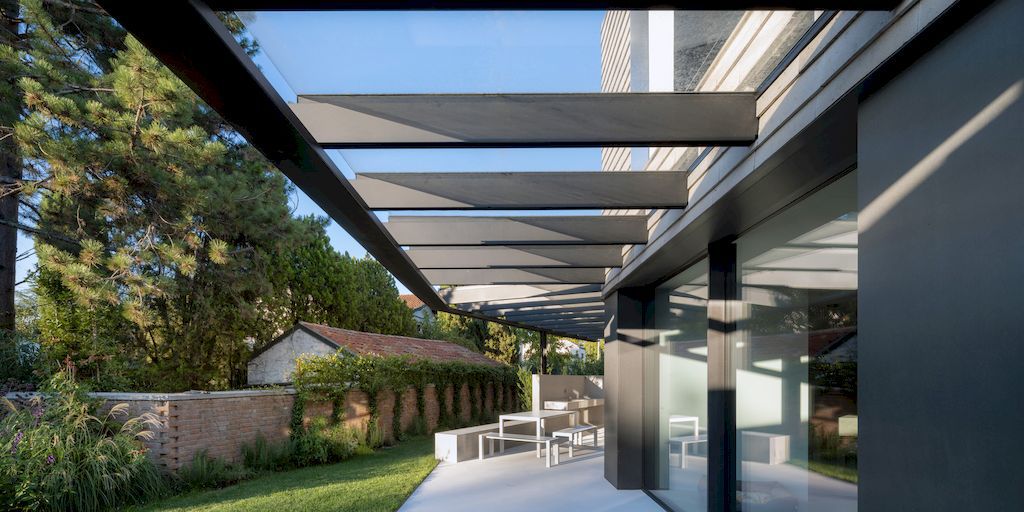 House in the Riverside, Nice Renovation by MACHINA Architetti Associati